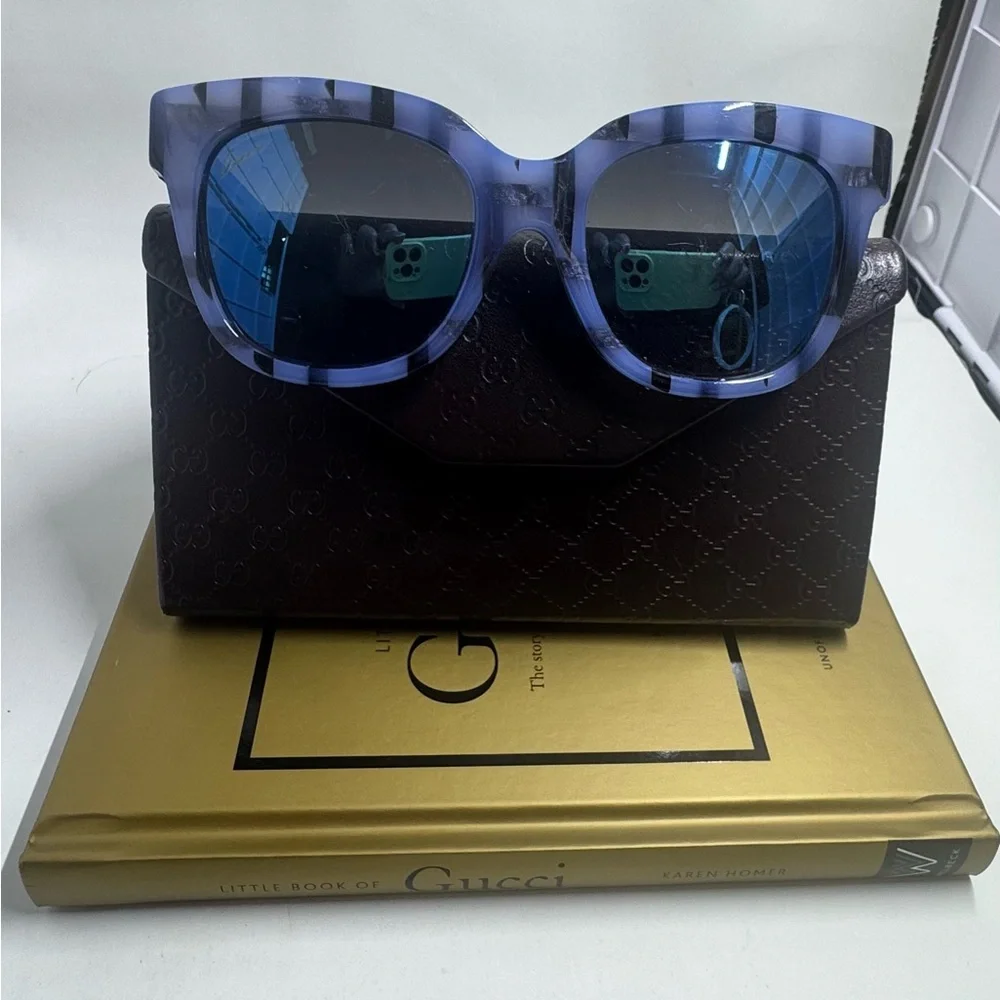 Gucci Black& Blue GUCCI Acetate Sunglasses - Picture 14 of 16